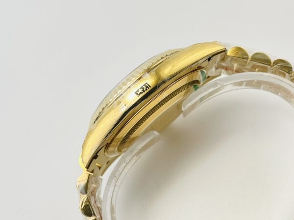 Rolex DD all gold green disk - Image 6