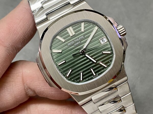 Patek Philippe Nautilus green plate - Image 2