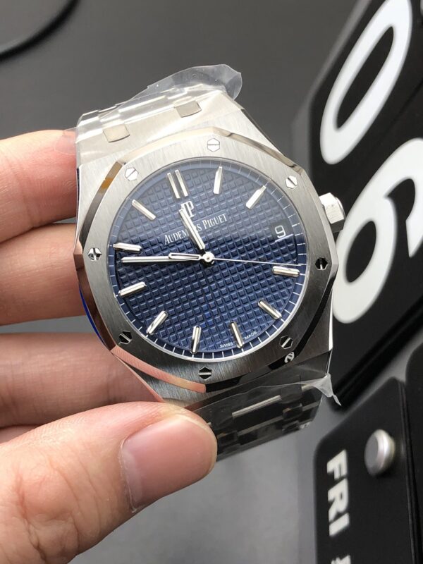 Audemars 15500 blue shipping real shot - Image 2